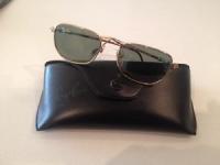 RAY-BAN sun glasses for woman.