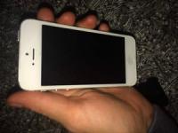 IPHONE5 WHITE WORKS WITH BELL/VIRGIN